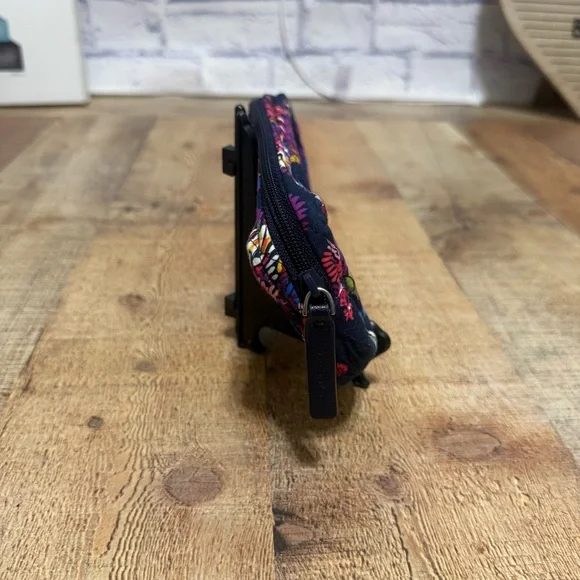 Vera Bradley Midnight Wildflowers Makeup Brush & Pencil Quilted Cosmetic Bag EUC - Picture 10 of 11